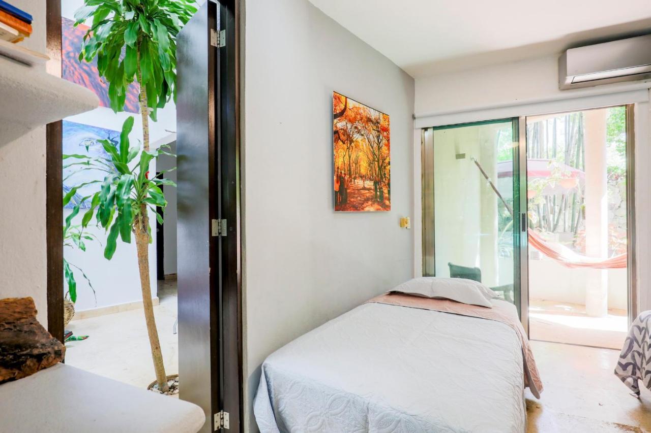 Guest House La Aldea Holistic Experience Cancun Exterior photo