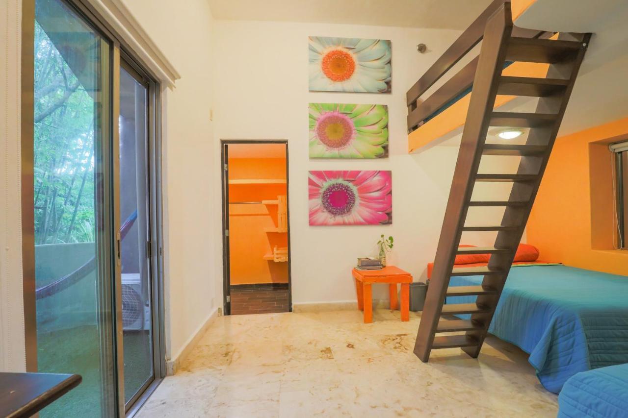 Guest House La Aldea Holistic Experience Cancun Exterior photo